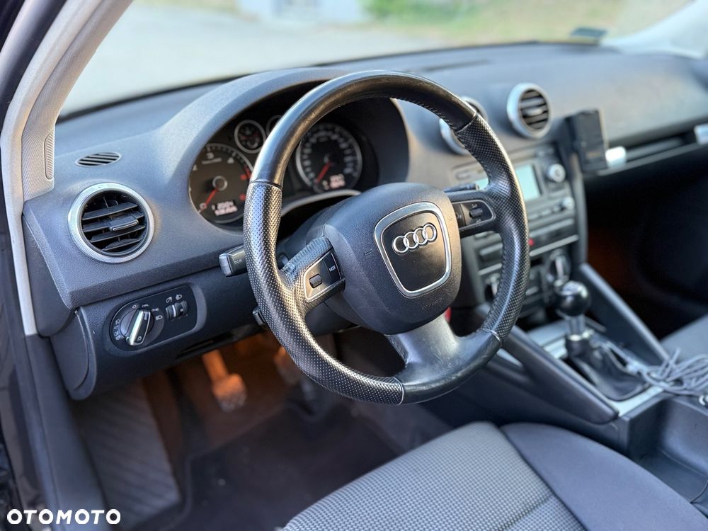 Audi A3 3-drzwiowe 2.0 TDI Attraction - 19