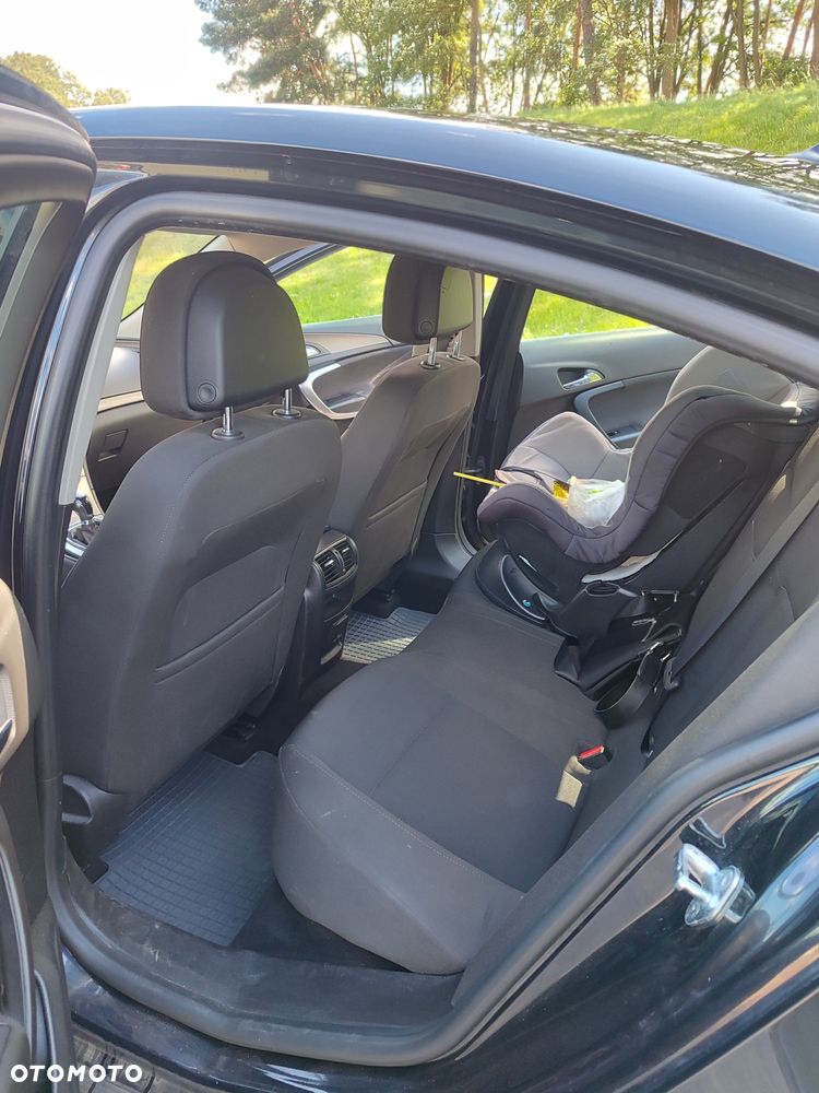 Opel Insignia - 8
