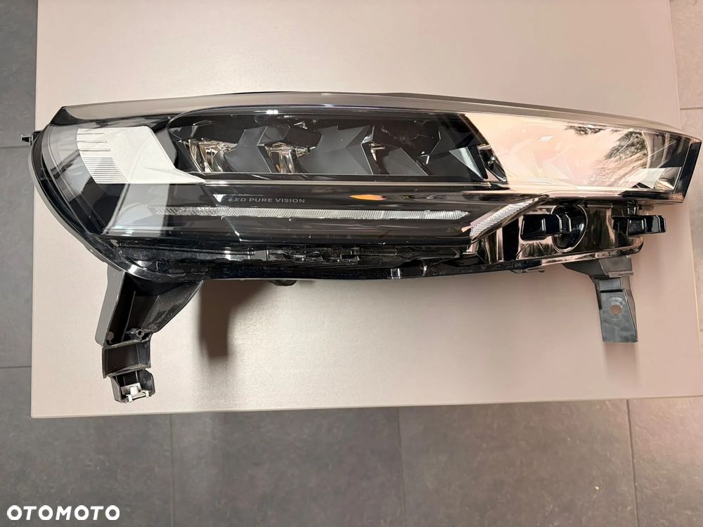 RENAULT CAPTUR II SYMBIOZ Reflektor Lampa LED prawa prawy przód FULL LED 260107674R 260100091R