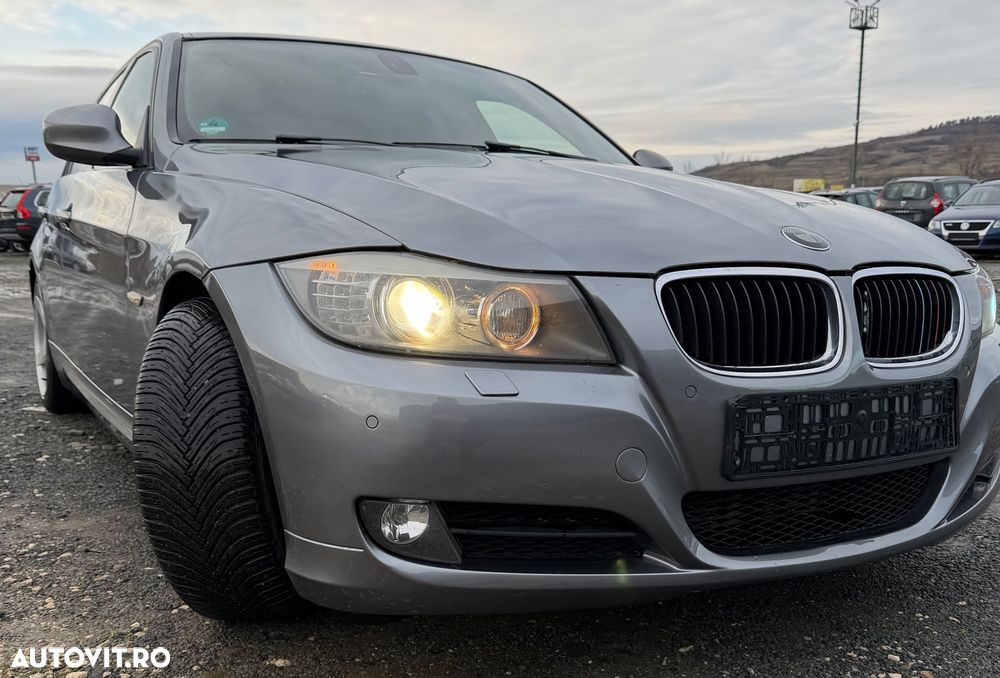 BMW Seria 3 320d DPF Aut. - 11