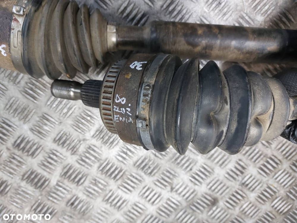 PÓŁOŚ LEWY + PRAWY PRZÓD AUTOMAT MERCEDES W163 ML 270 CDI 2.7 0501006510 - 6