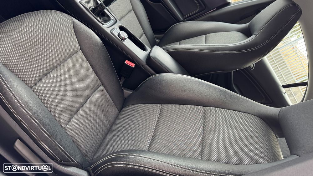 Mercedes-Benz CLA 180 d BlueEFFICIENCY Edition - 9