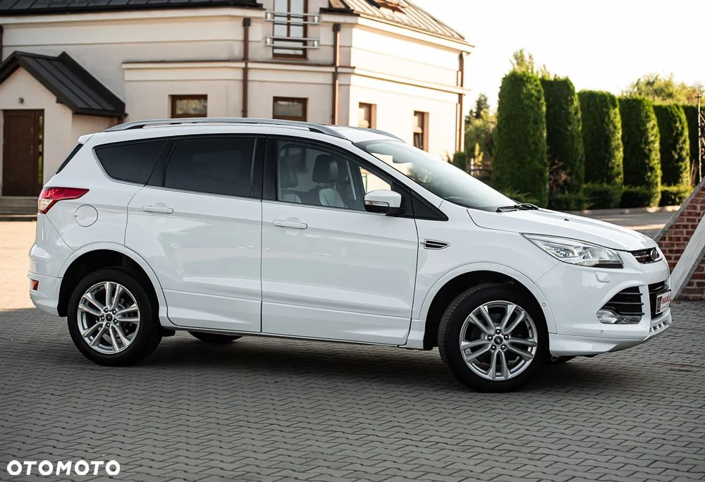 Ford Kuga 1.5 EcoBoost 4WD Titanium - 3