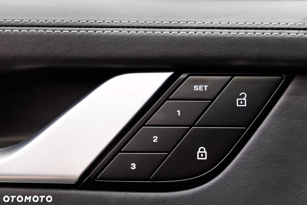 Porsche 911 Turbo - 33