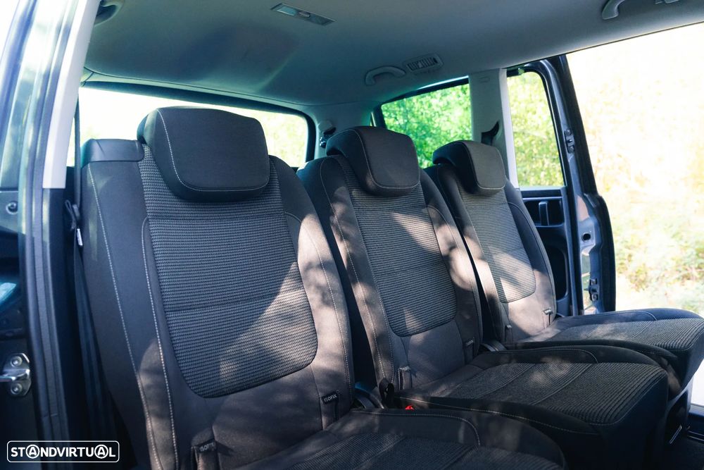 VW Sharan 2.0 TDI Blue Confortline DSG - 35