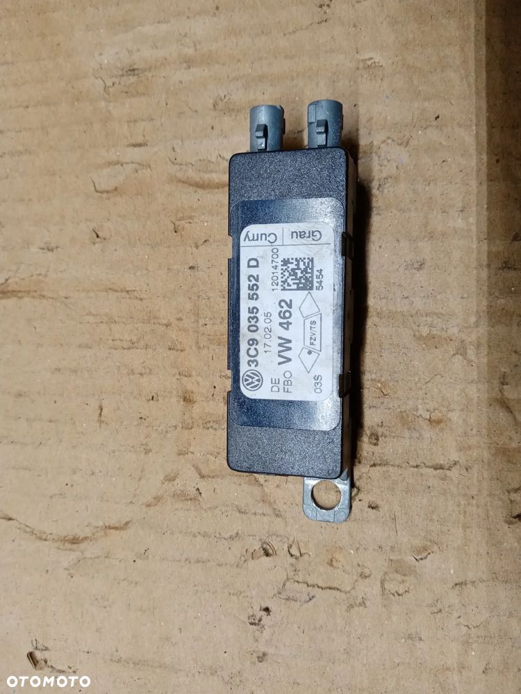 Wzmacniacz antenowy anteny VW Passat B6 3C9035552D - 1
