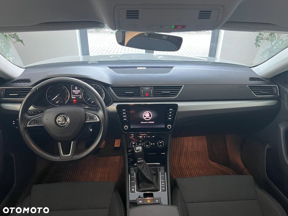 Skoda Superb 1.4 TSI ACT Ambition - 11