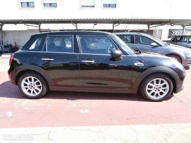 MINI 5 Portas One D - 4