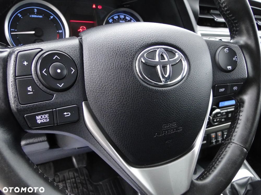 Toyota Auris 2.0 D-4D Prestige - 27