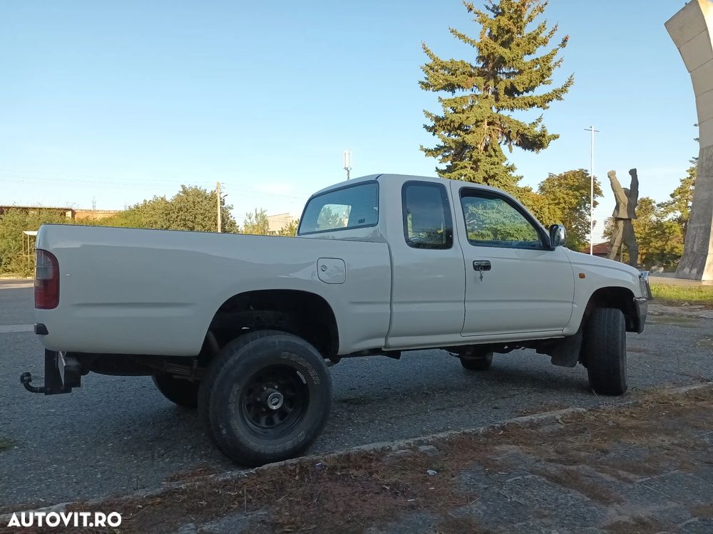 Toyota Hilux - 3