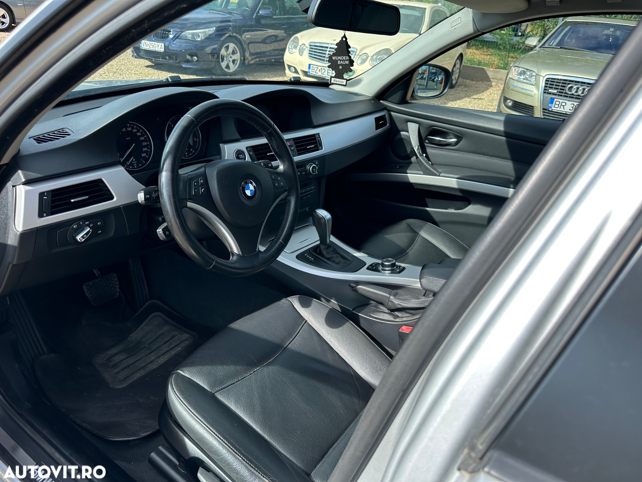BMW Seria 3 320d DPF Touring Aut. - 6