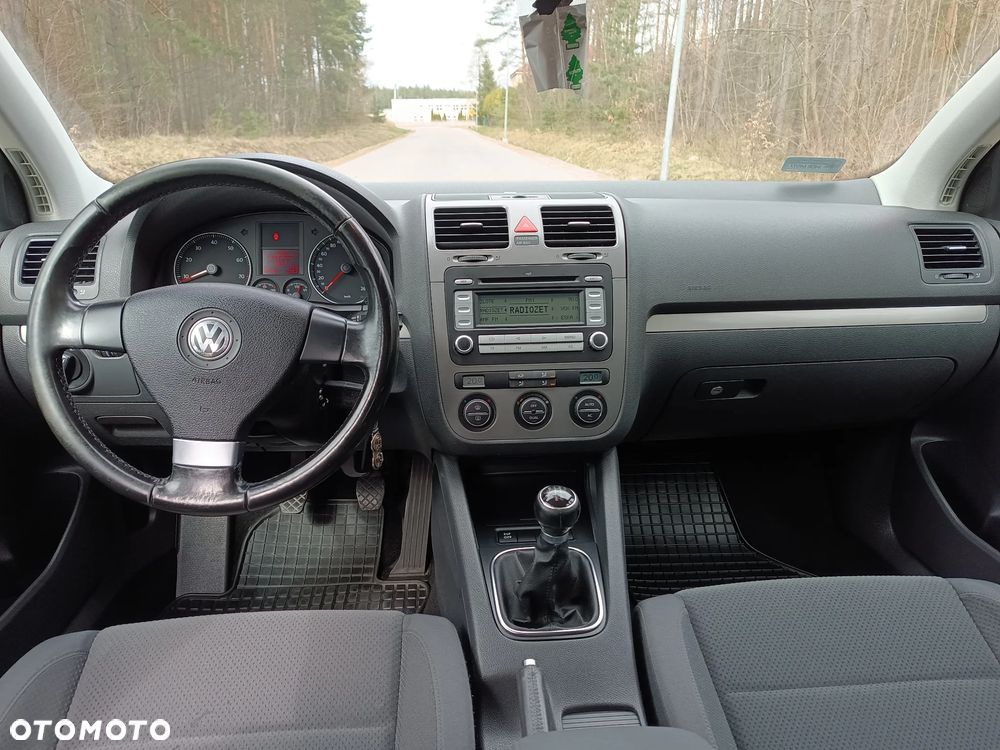 Volkswagen Golf 1.6 Comfortline - 7