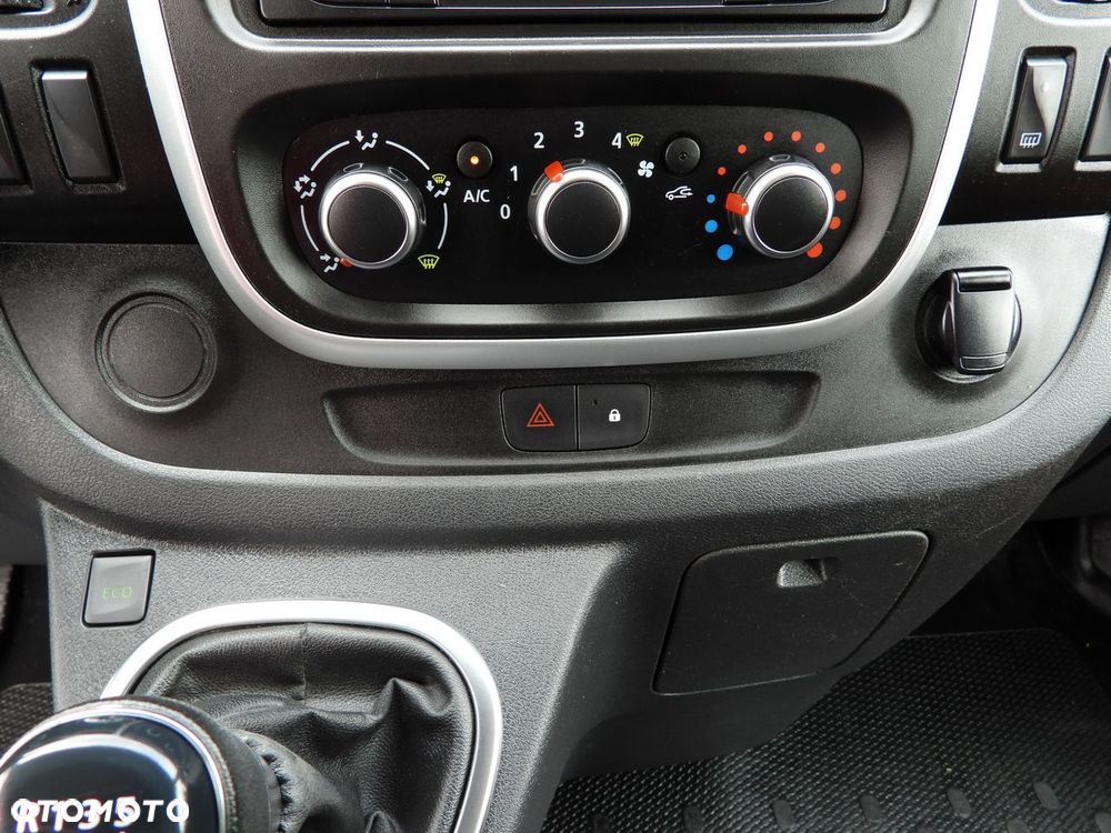 Renault TRAFIC  FURGON CHŁODNIA  0*C TEMPOMAT LEDY KLIMATYZACJA  120KM - 34