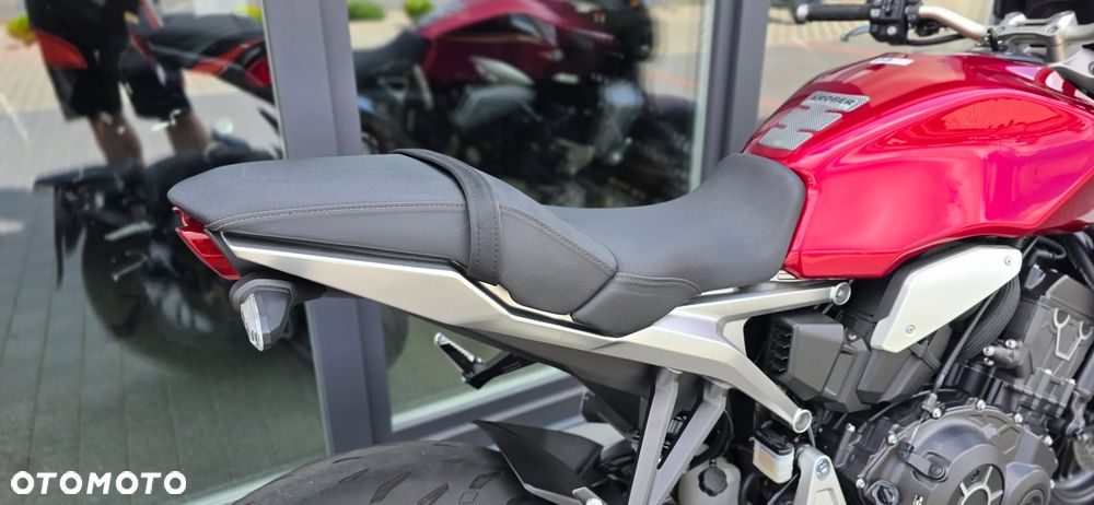 Honda CB - 16