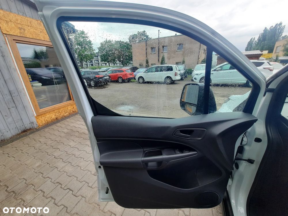 Ford Transit Connect - 26