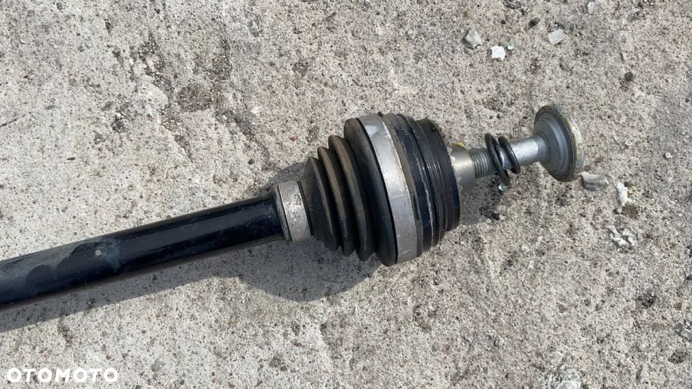 BMW G20 G21 PRAWA TYLNA PÓŁOŚ 8482604 - 2