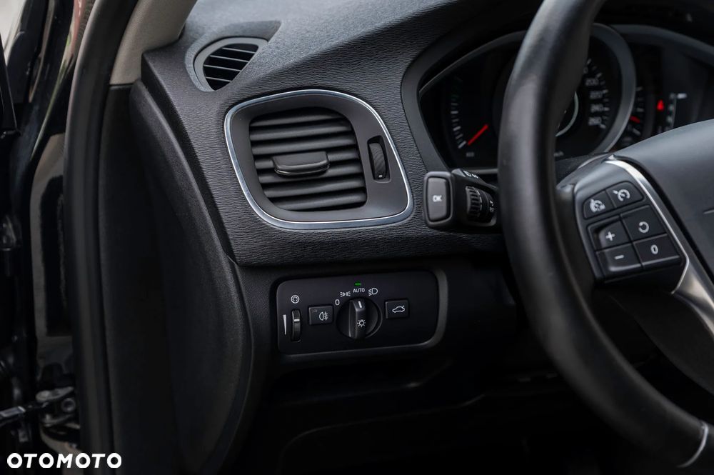 Volvo V40 D2 Geartronic Momentum - 30