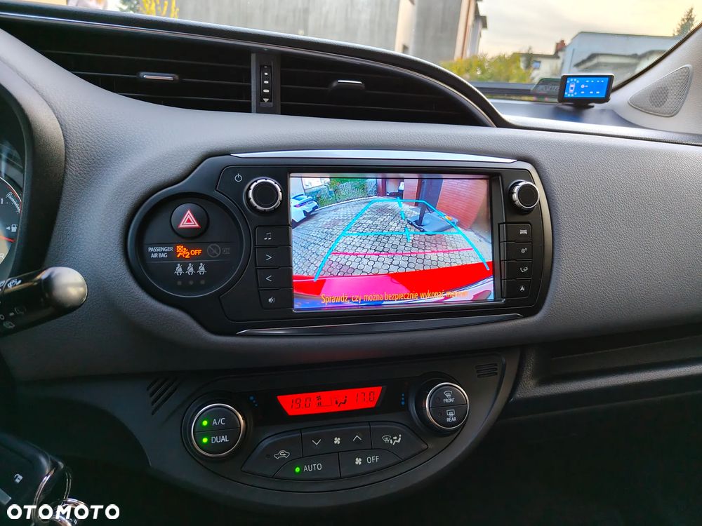 Toyota Yaris 1.33 Premium - 10