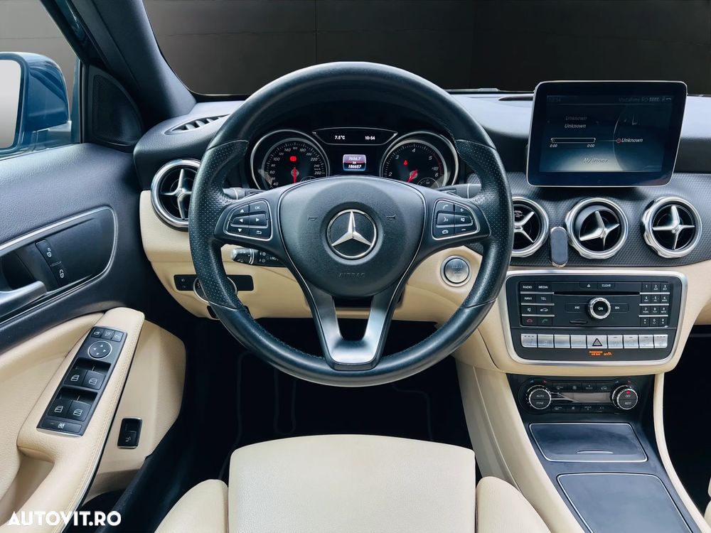 Mercedes-Benz GLA 200 d 4MATIC Aut. - 9