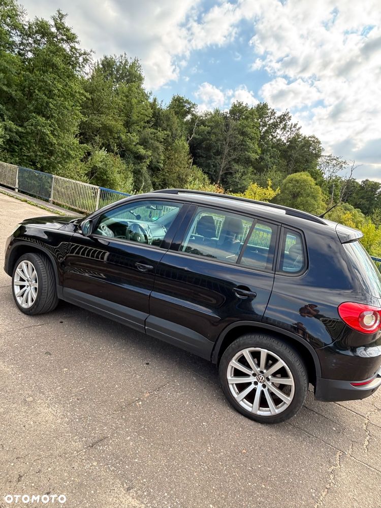 Volkswagen Tiguan - 5