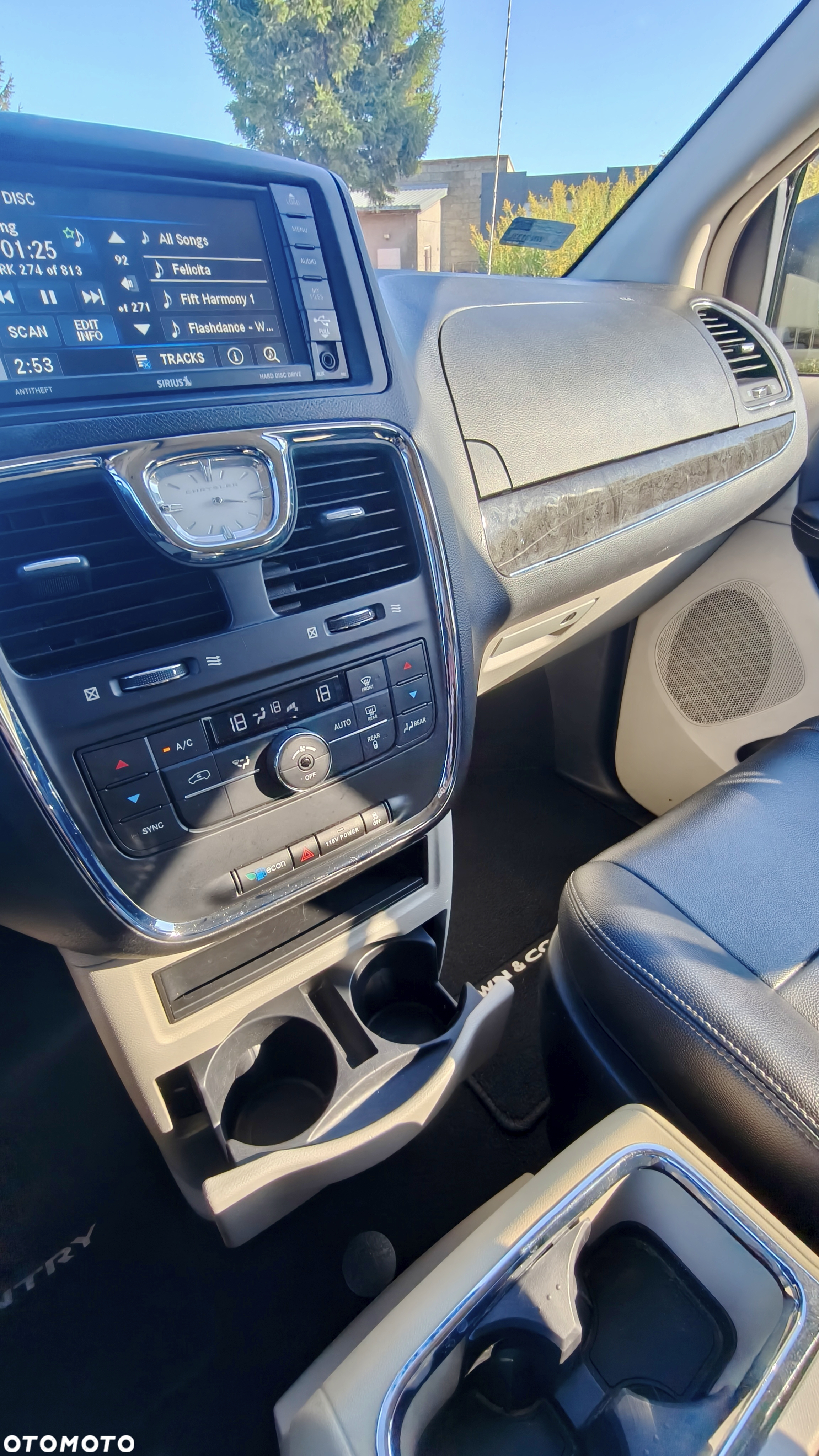 Chrysler Town & Country 3.6 Touring - 36