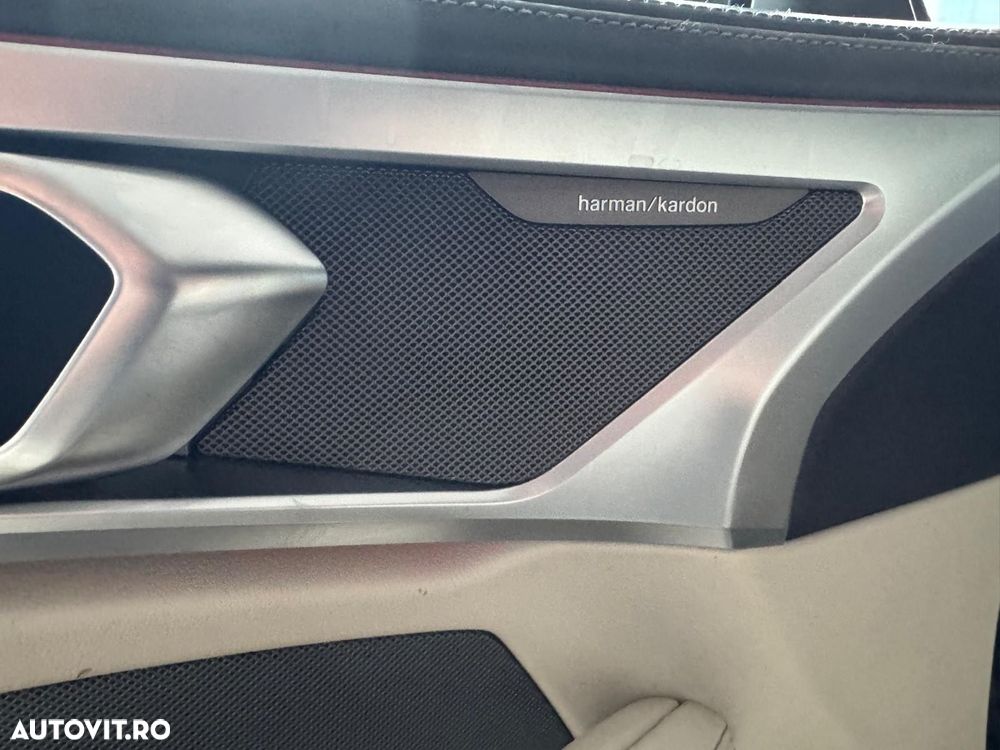 BMW M8 M850i xDrive AT - 12