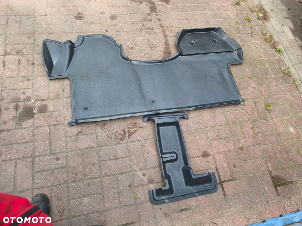 Podłoga dywaniki wykładzina Mercedes-Benz Sprinter w910 a9106843900 przód napęd - 1