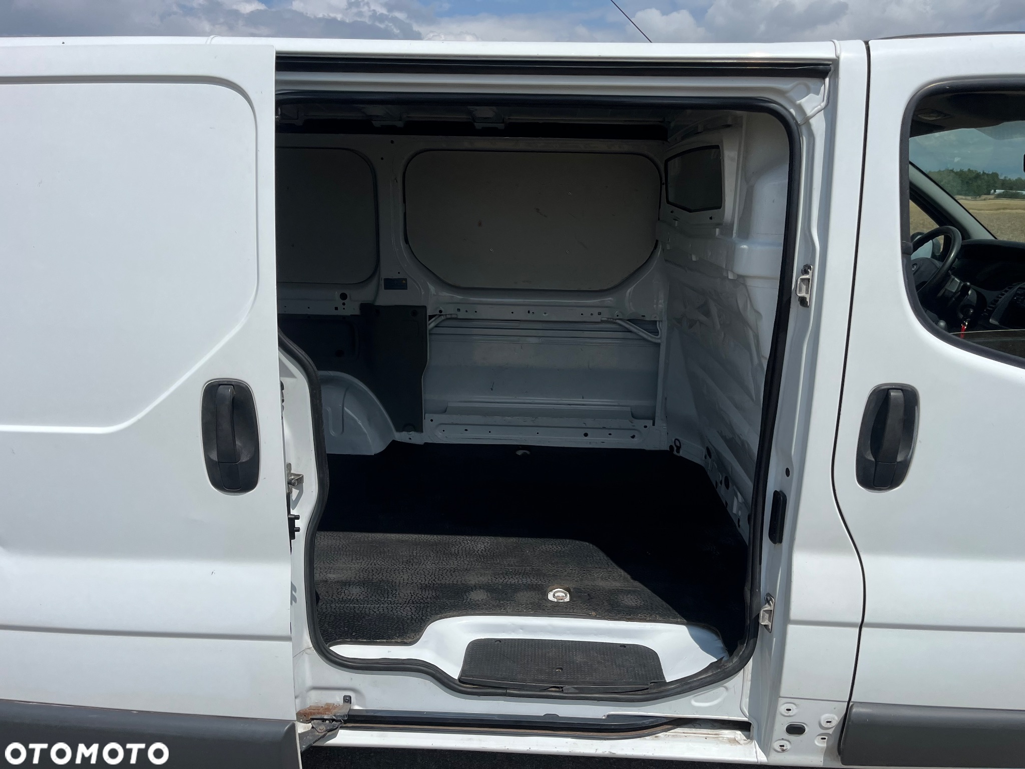 Opel vivaro - 9