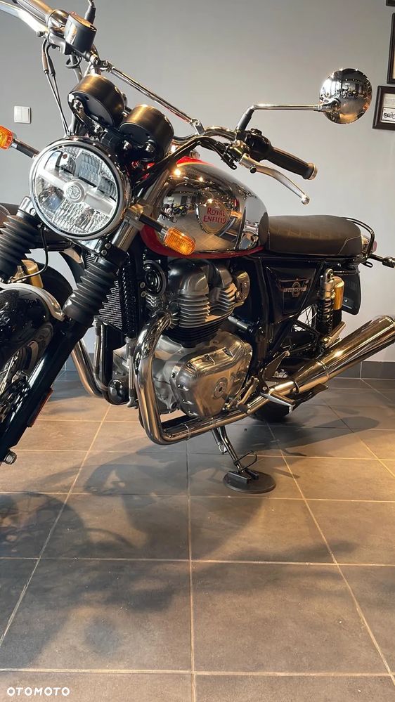 Royal Enfield Interceptor - 3