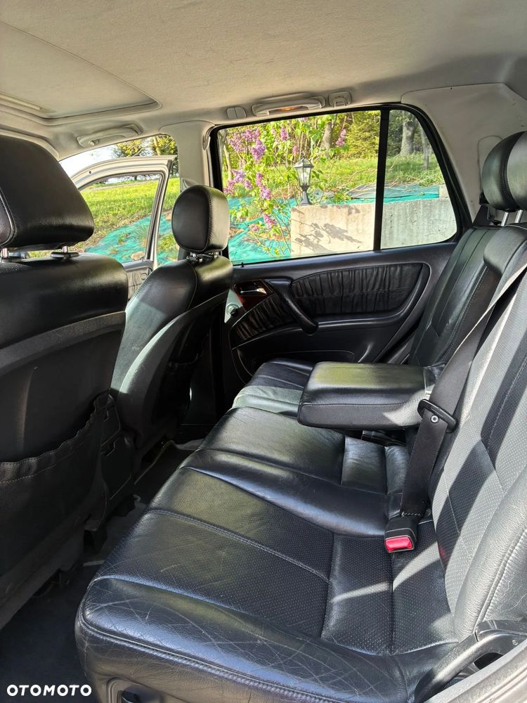 Mercedes-Benz ML - 17