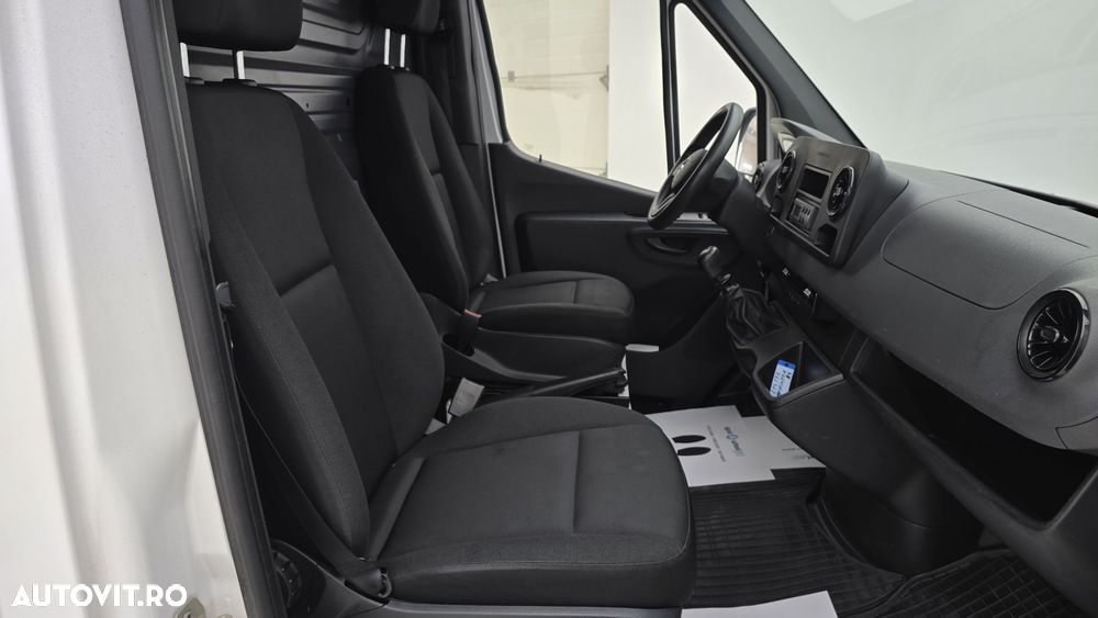 Mercedes-Benz Sprinter - 19