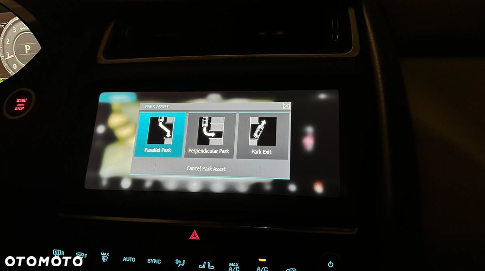 Jaguar E-Pace 2.0 i4P AWD SE - 19