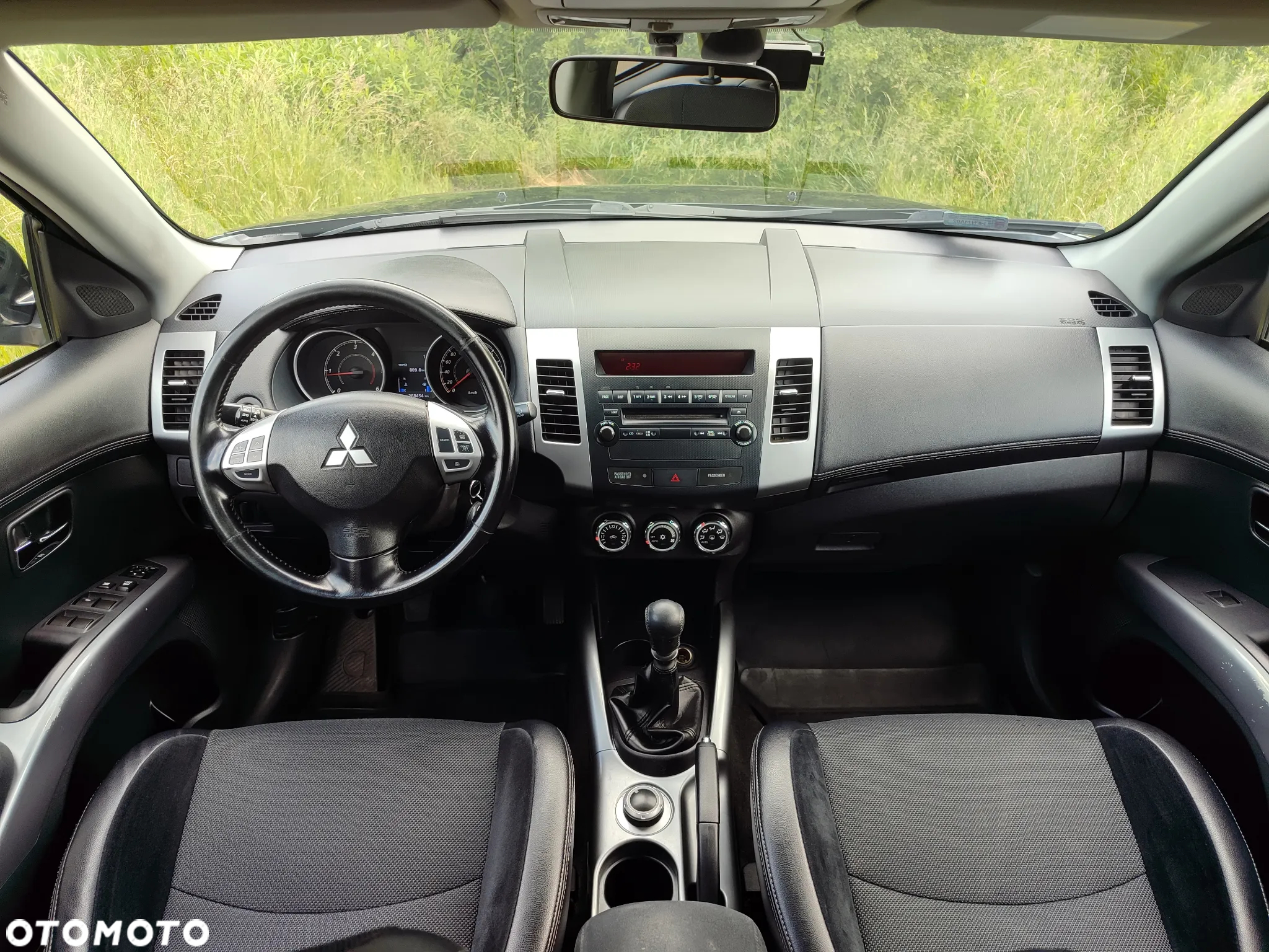 Mitsubishi Outlander 2.0 DI-D 4WD Intense - 12