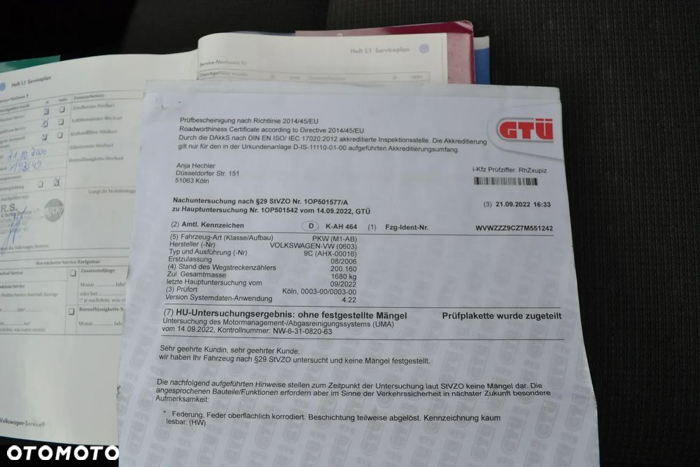 Volkswagen New Beetle - 24