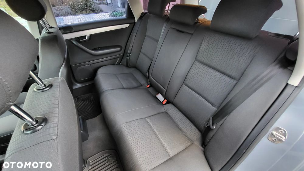 Audi A4 Avant 1.8 T - 13