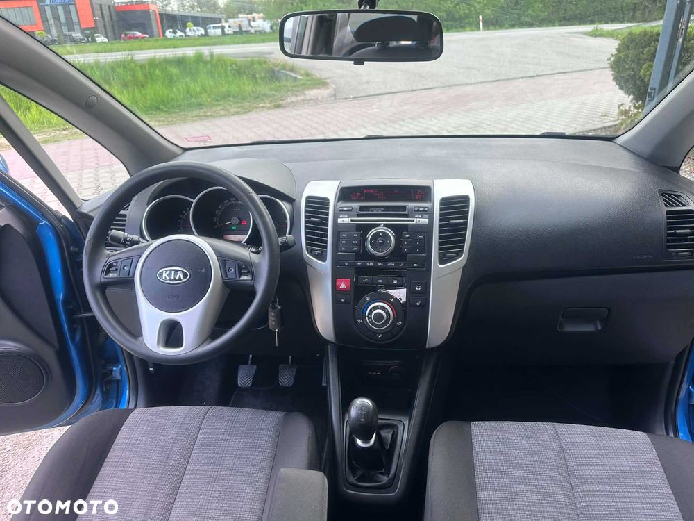 Kia Venga - 8