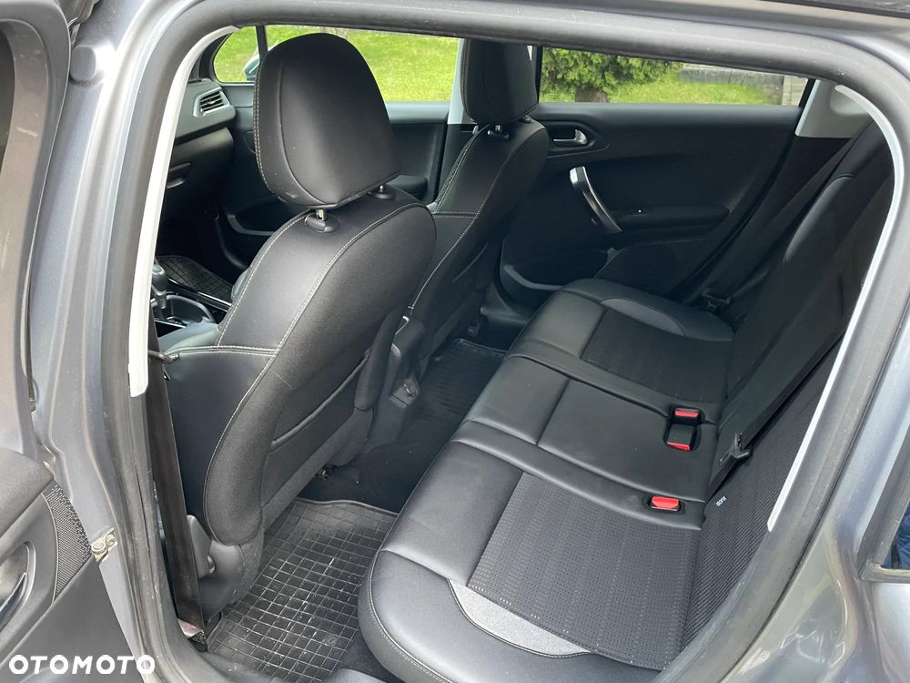 Peugeot 2008 PureTech 110 Stop&Start EAT6 Allure - 21
