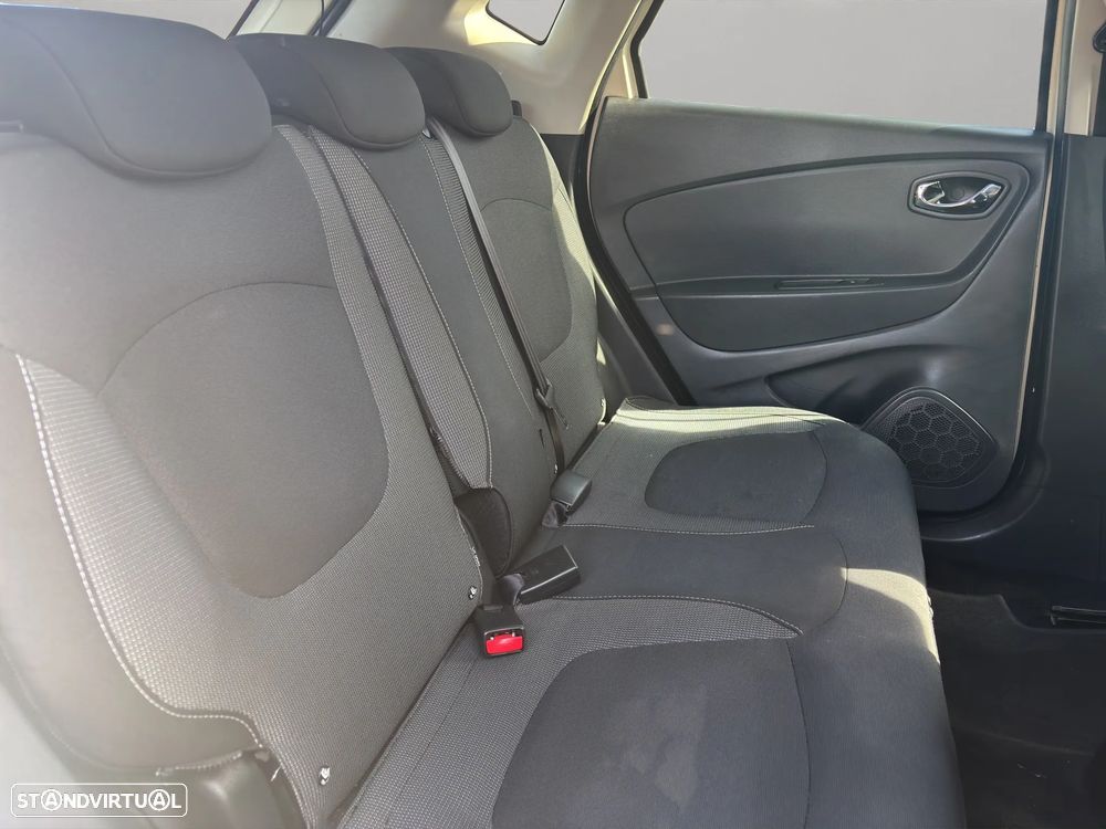 Renault Captur 1.5 dCi Sport EDC - 16