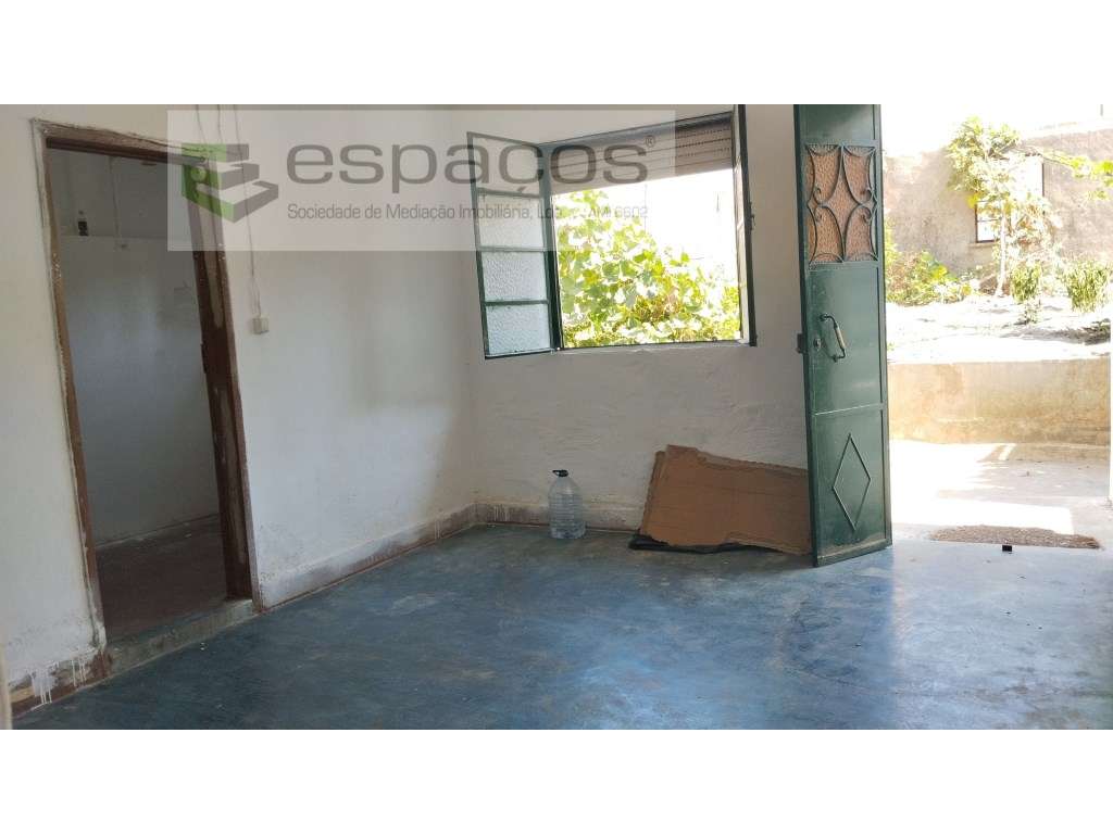Moradia com quintal e garagem - Grande imagem: 3/14