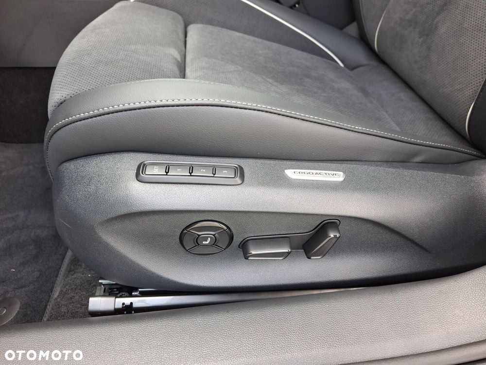Volkswagen Passat Variant 1.5 TSI EVO Elegance DSG - 13