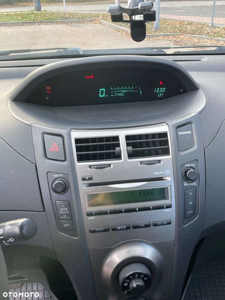 Toyota Yaris 1.0 Terra - 5