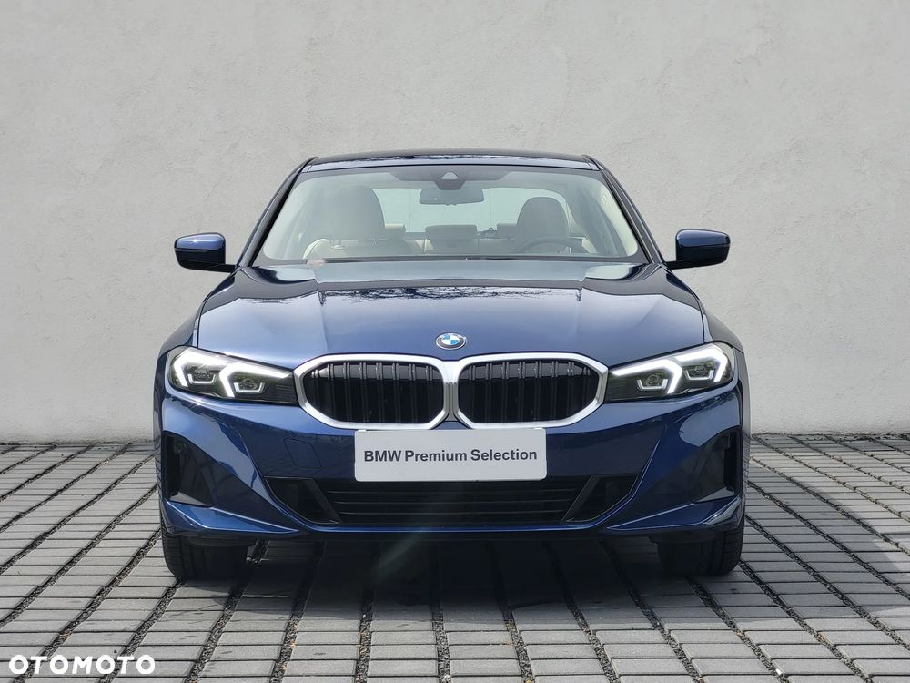 BMW Seria 3 318i - 4