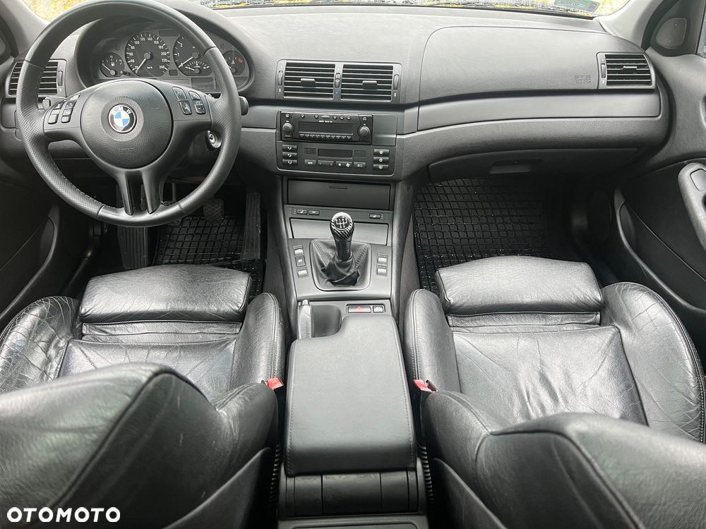 BMW Seria 3 318i Touring - 6