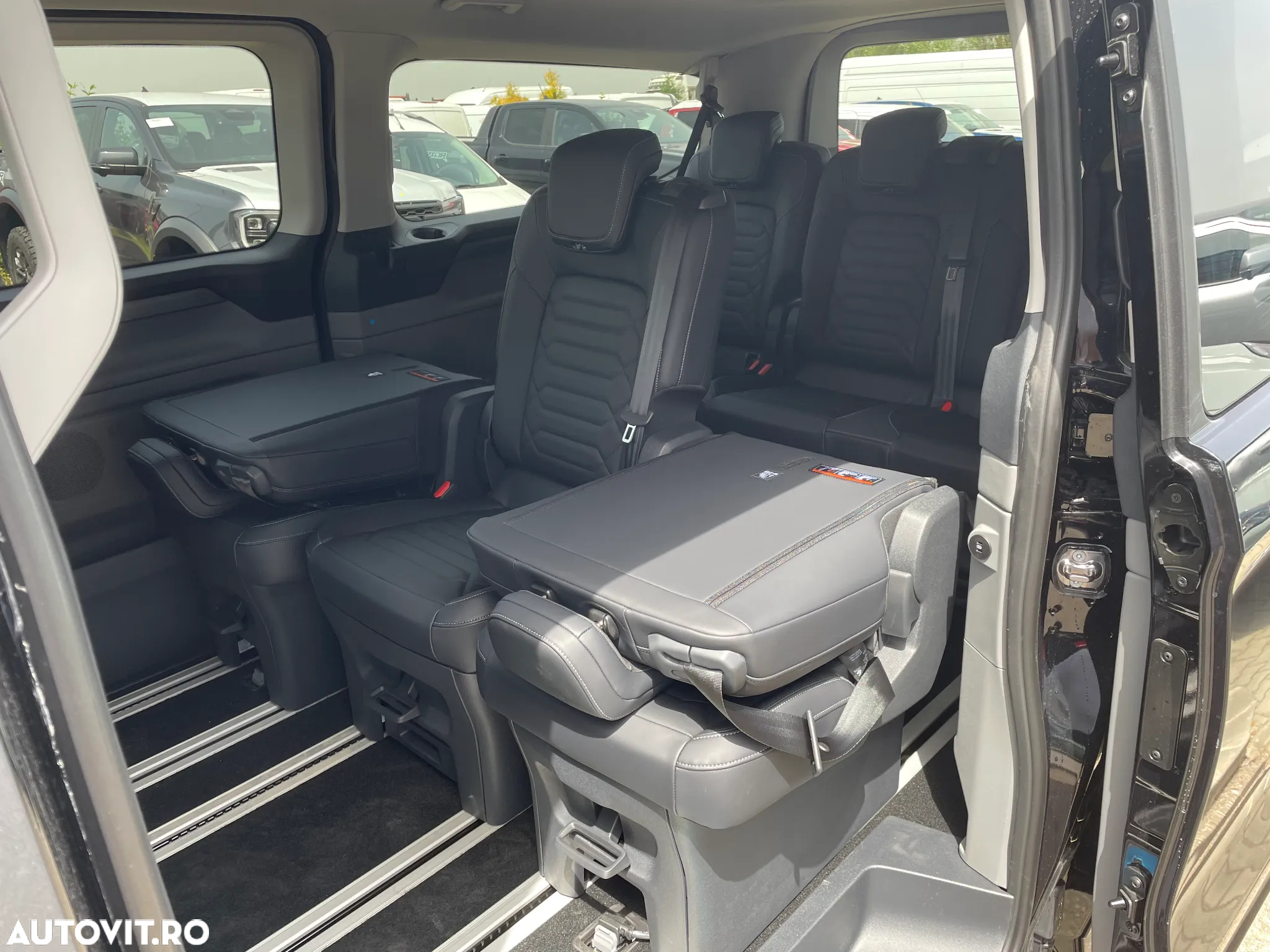 Ford Tourneo Custom - 8