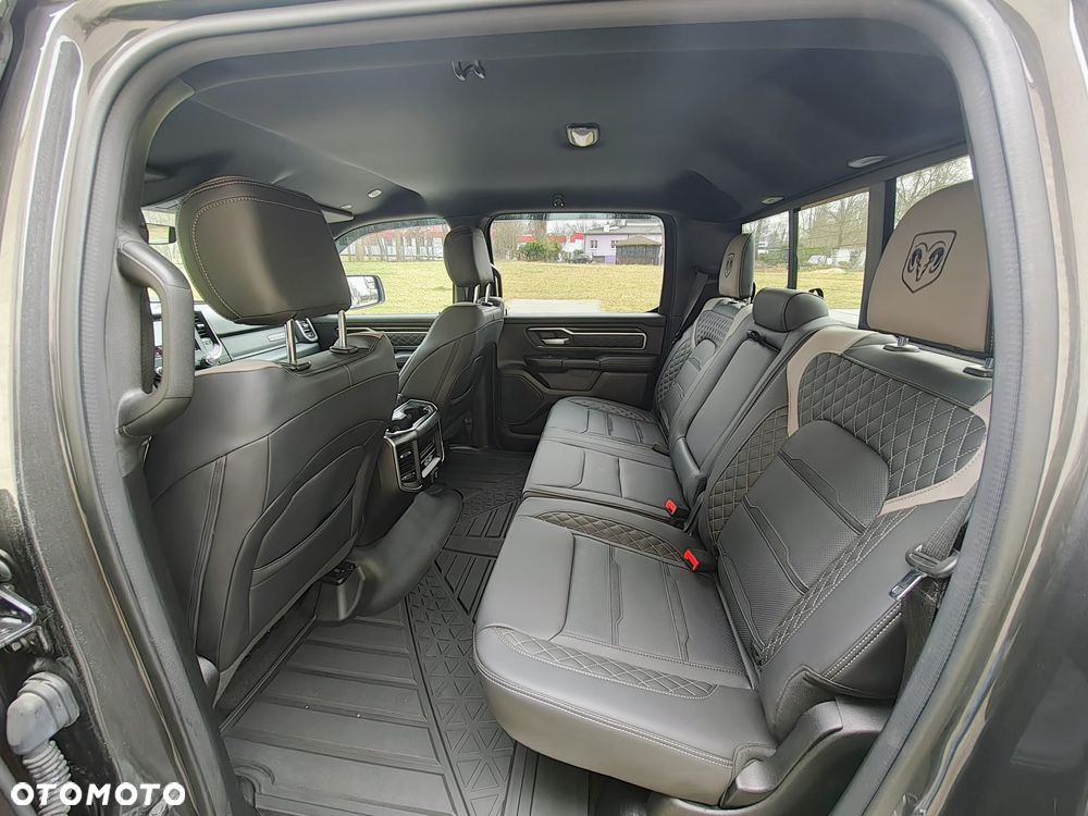 RAM 1500 Quad Cab Longbed Bighorn - 12