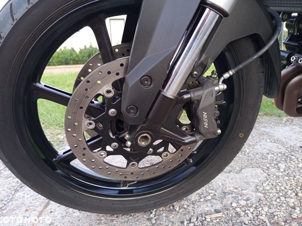 Suzuki V-STROM - 23