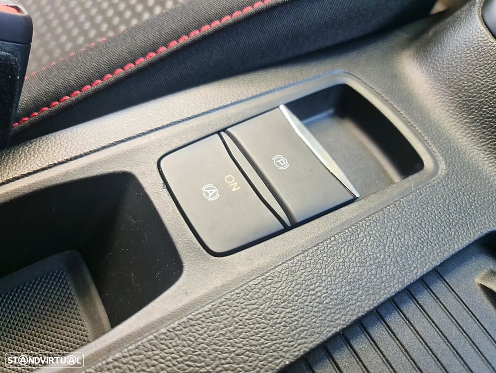 Ford Focus 1.5 TDCi ECOBlue ST-Line - 14