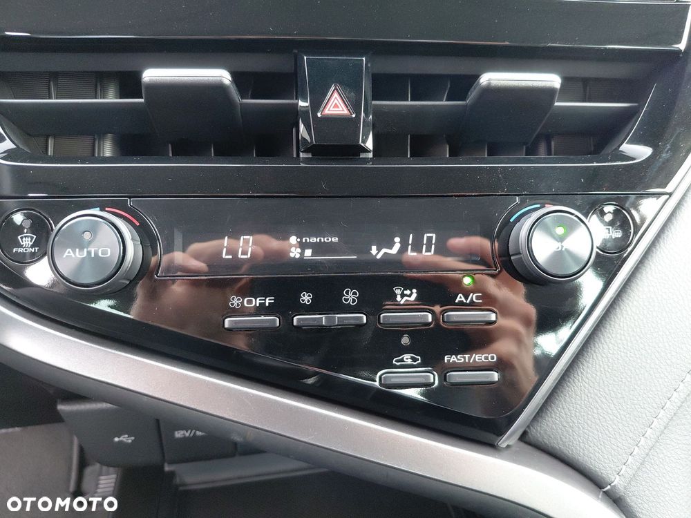 Toyota Camry 2.5 Hybrid Prestige CVT - 25