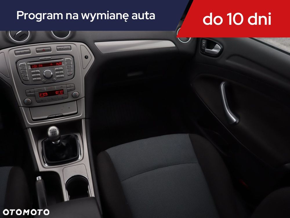 Ford Mondeo - 10