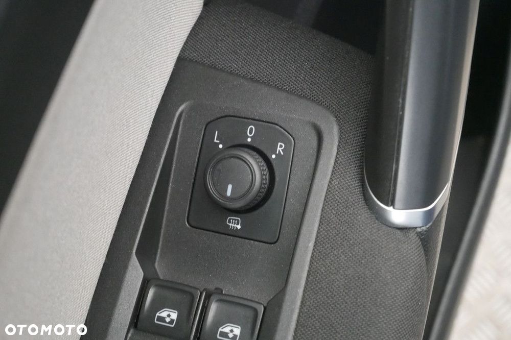 Volkswagen Touran - 22